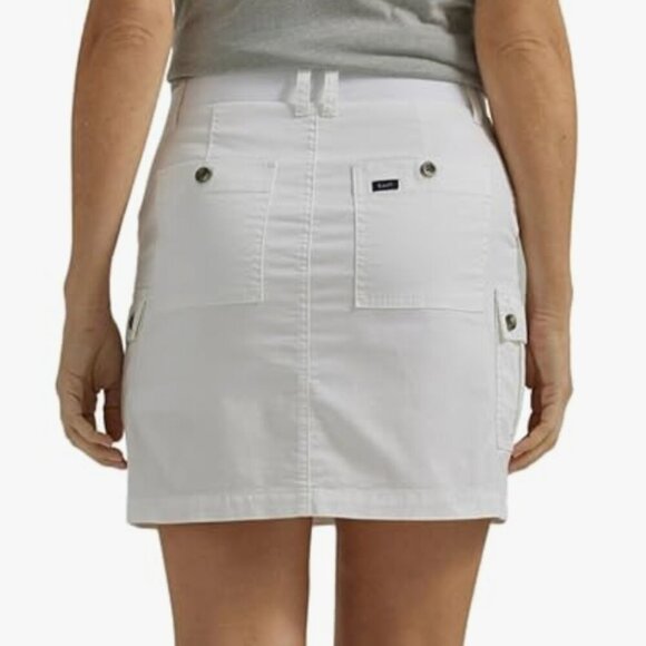 NWT Lee womens Ultra Lux Comfort With Flex-to-go Cargo Skort, white, size 4 - Picture 3 of 12